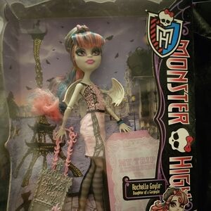 Monster High Rochelle Goyle Scaris City of Frights